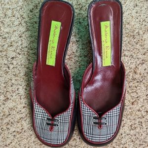 Materia Prima By Goffredo Fantini Houndstooth Slide Heels size 9, EU 40